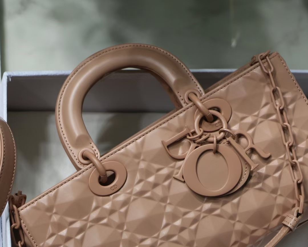 d*or lady d-joy bag in poudre calfskin with Di*m*nd motif