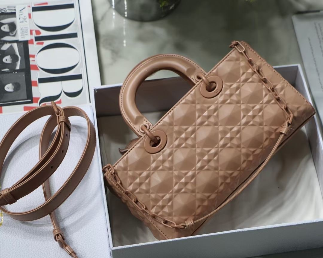 d*or lady d-joy bag in poudre calfskin with Di*m*nd motif