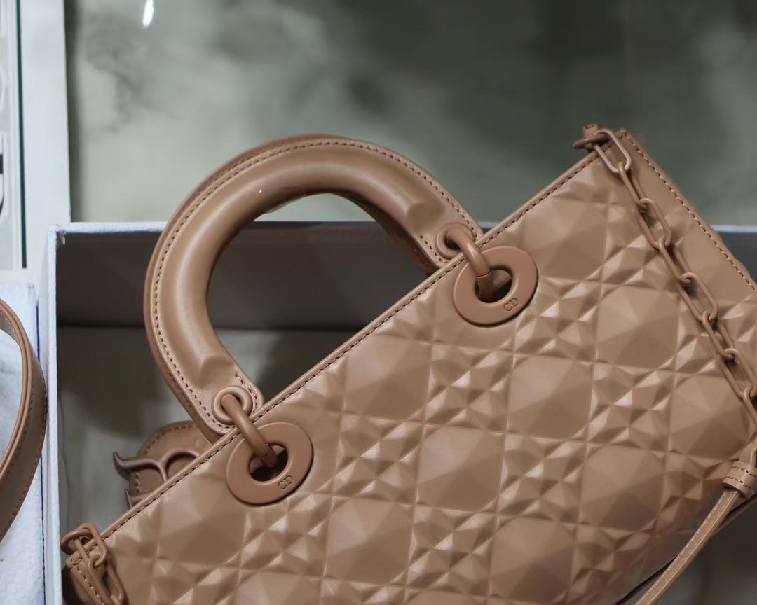 d*or lady d-joy bag in poudre calfskin with Di*m*nd motif
