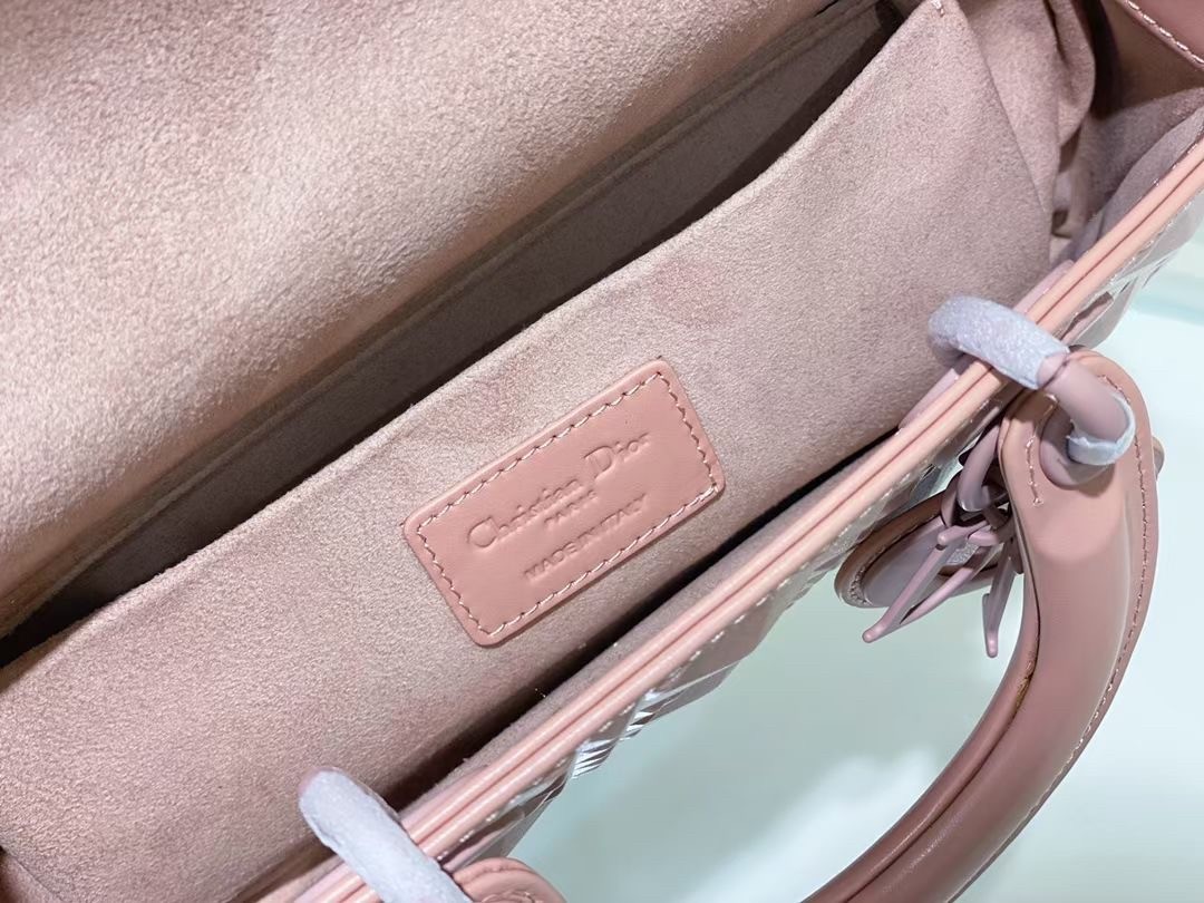 d*or lady d-joy bag in poudre calfskin with Di*m*nd motif