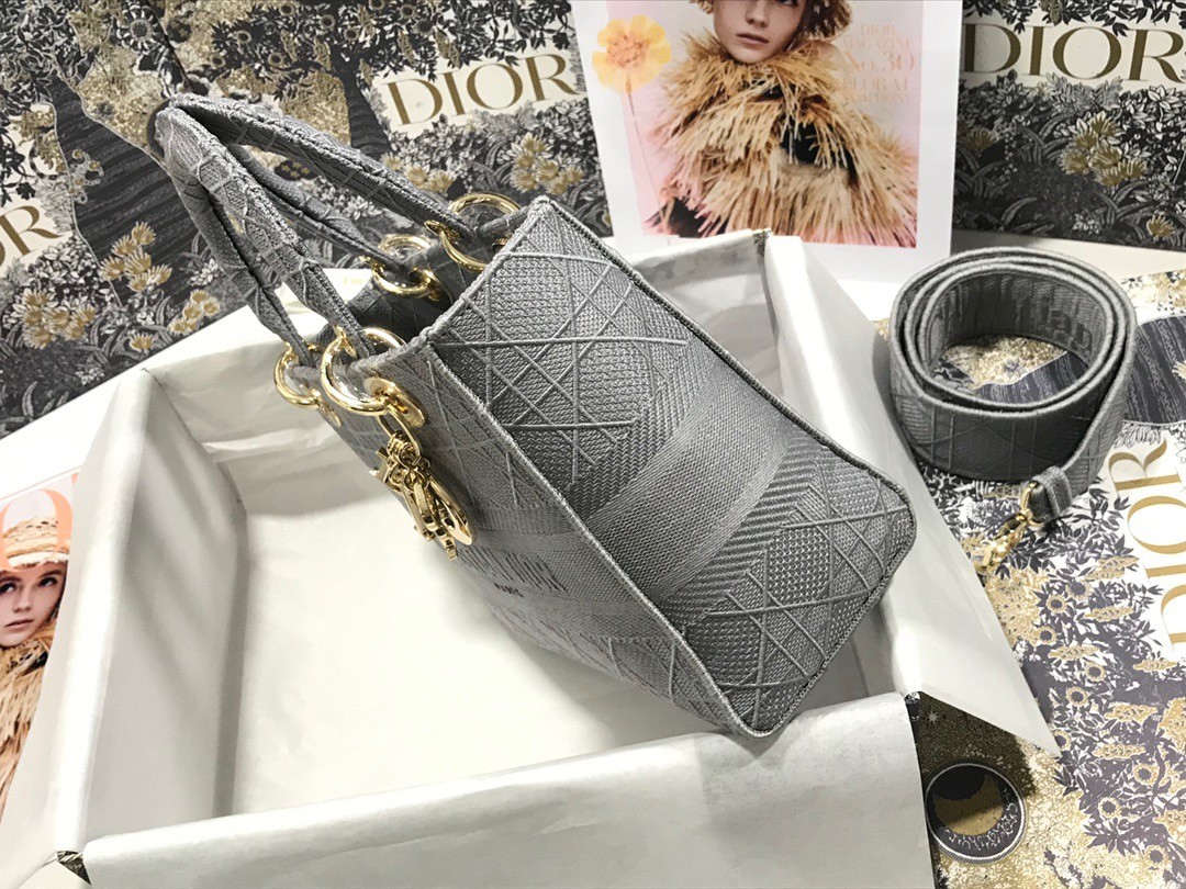 D*or medium lady d-lite bag in gray cannage embroidery