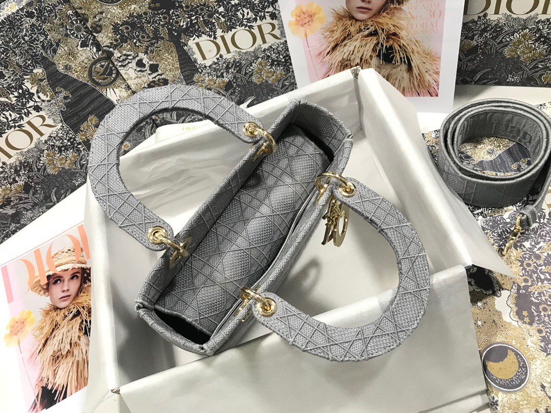 D*or medium lady d-lite bag in gray cannage embroidery