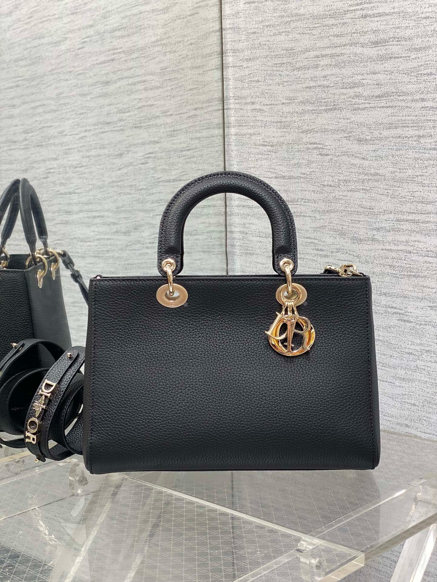 D*or medium lady d-sire my abcD*or bag in black bull leather