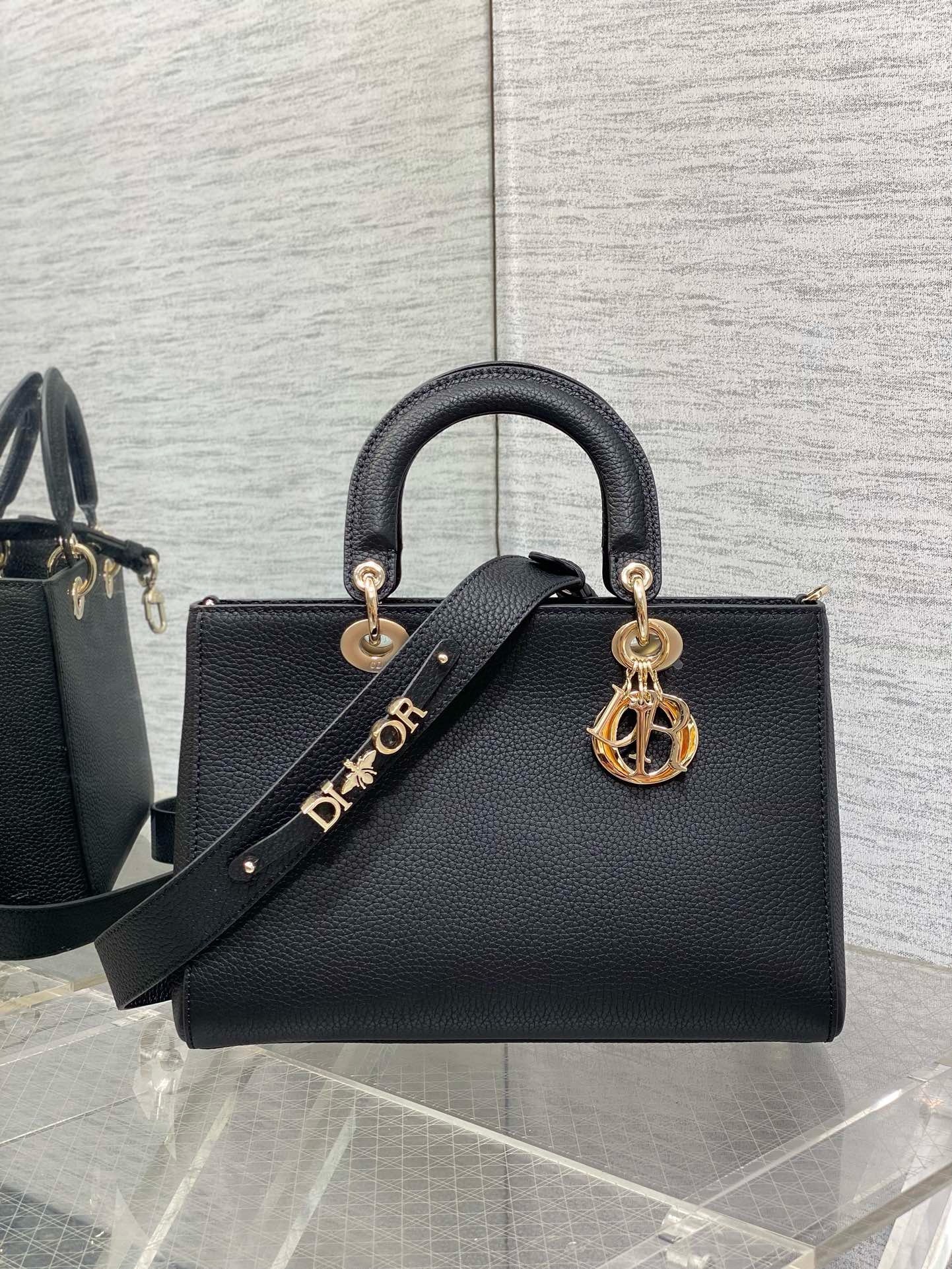D*or medium lady d-sire my abcD*or bag in black bull leather
