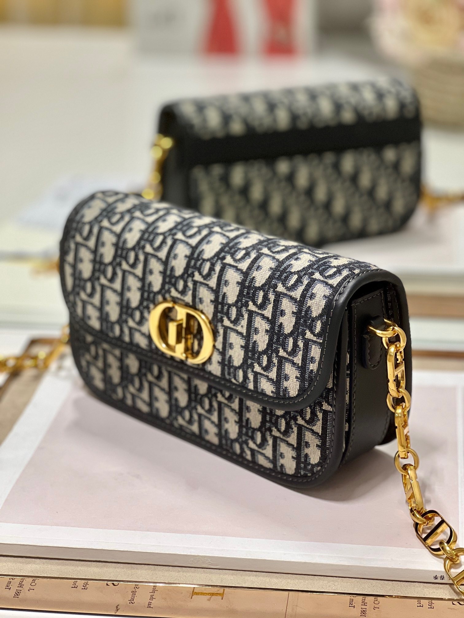D*or 30 montaigne avenue bag in blue D*or oblique jacquard