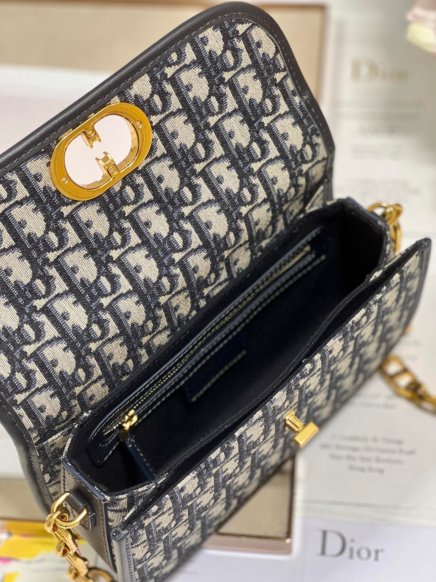 D*or 30 montaigne avenue bag in blue D*or oblique jacquard