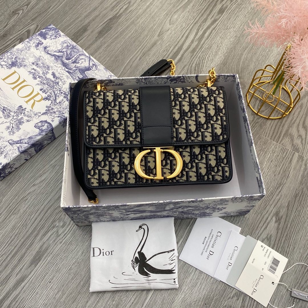 D*or 30 montaigne bag with chain in blue oblique jacquard