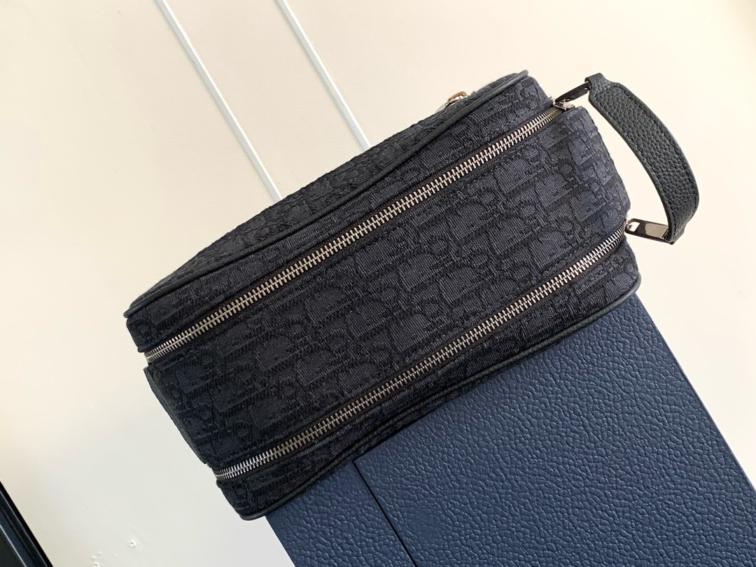 D*or toiletry bag in D*or black oblique jacquard