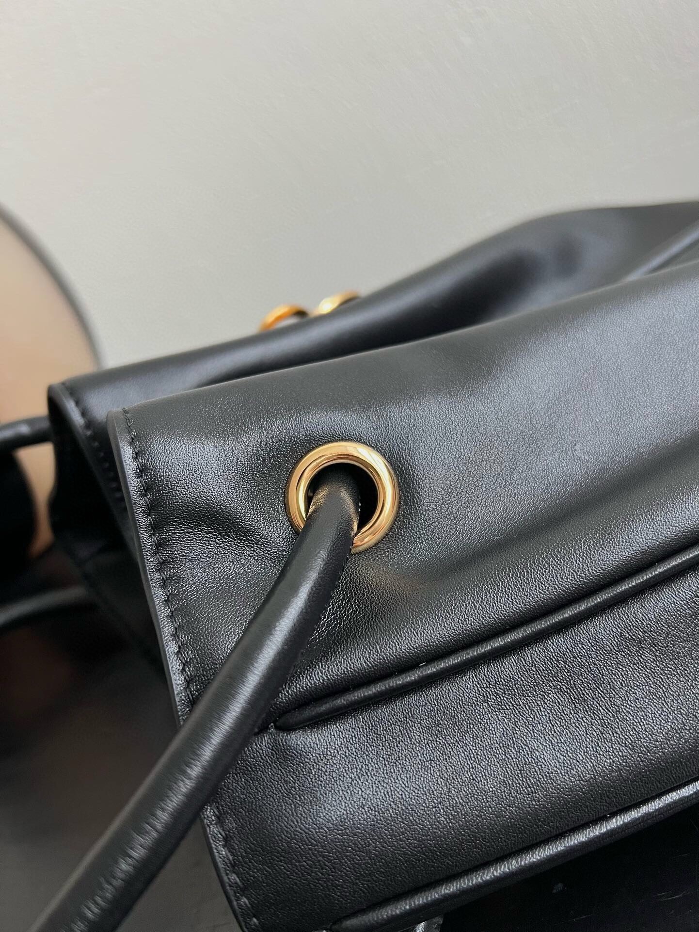 D*or nolita medium bag in black calfskin