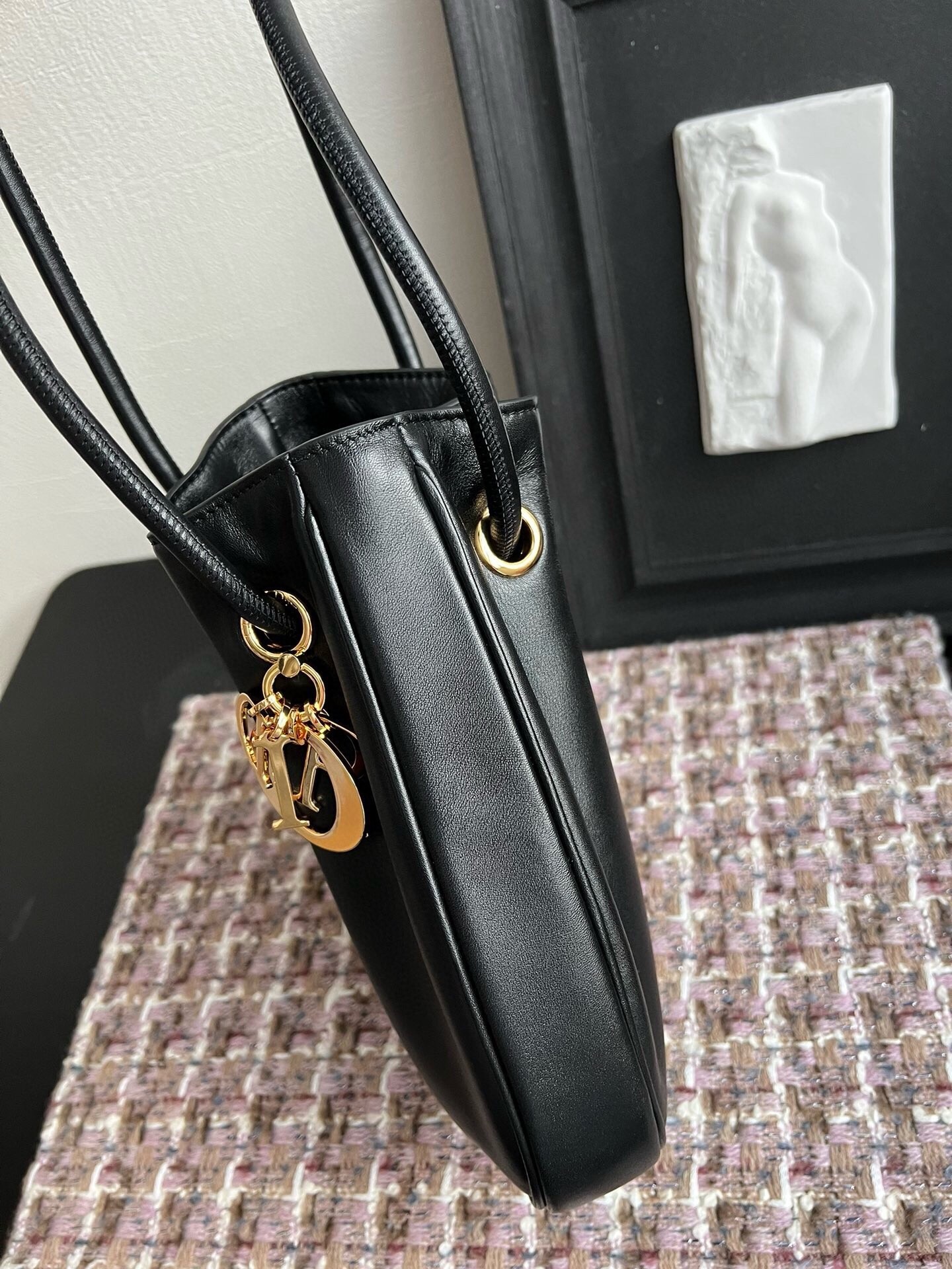 D*or nolita medium bag in black calfskin