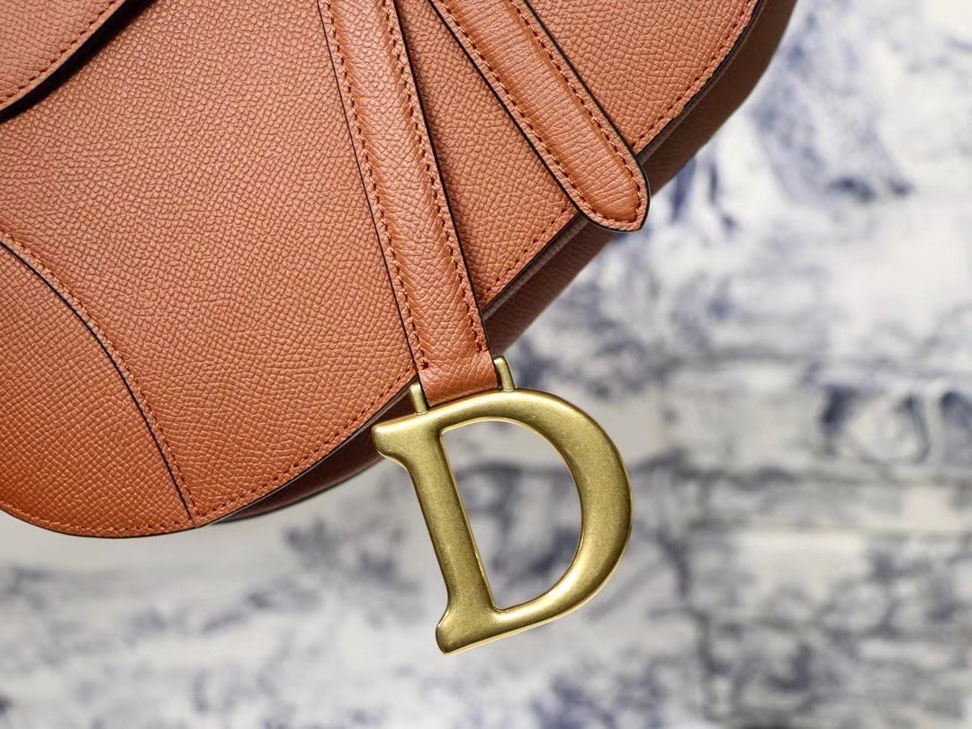 D*or saddle bag in brown grained calfskin