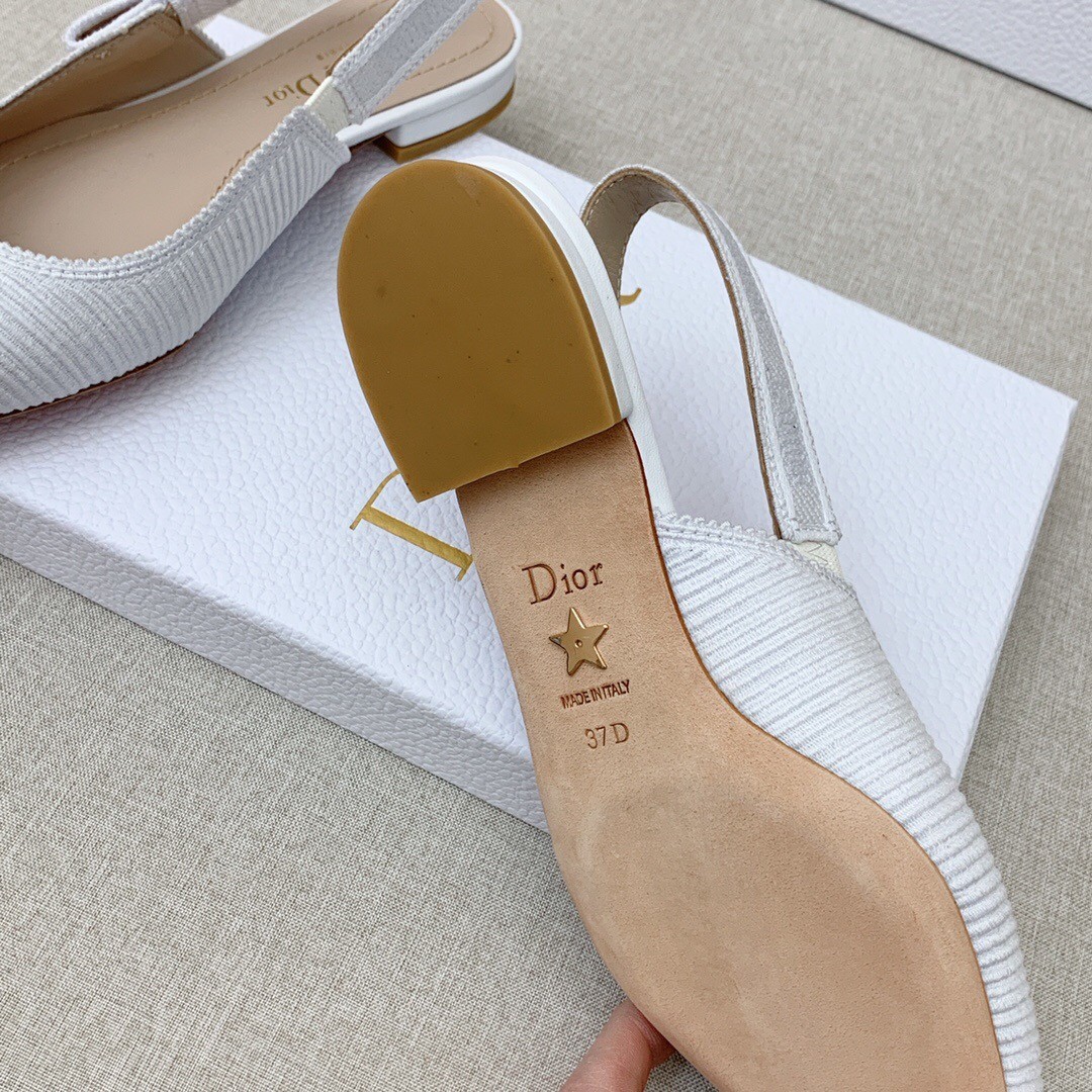 D*or j