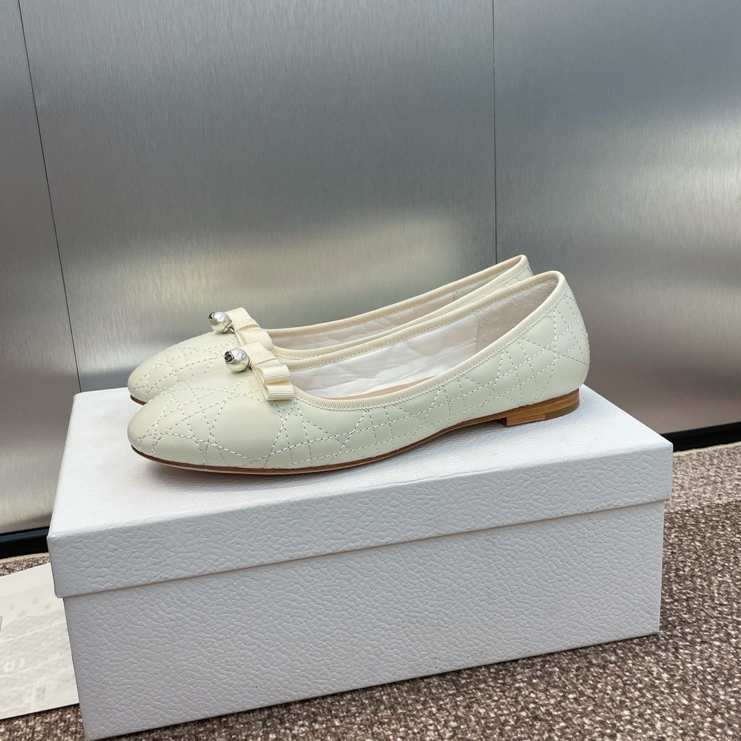 D*or ballerina flats in white quilted cannage calfskin