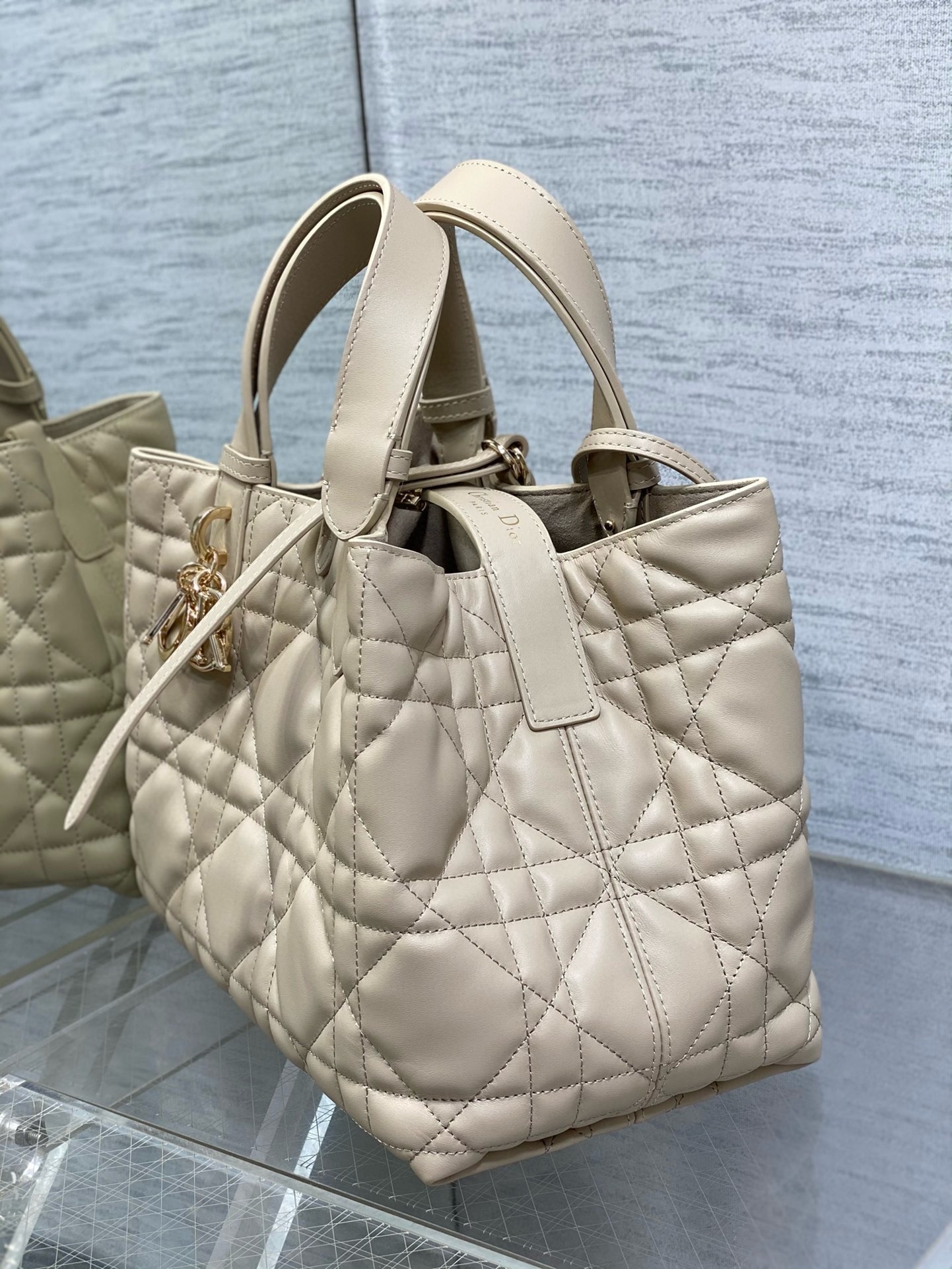 D*or toujours medium bag in beige macrocannage calfskin