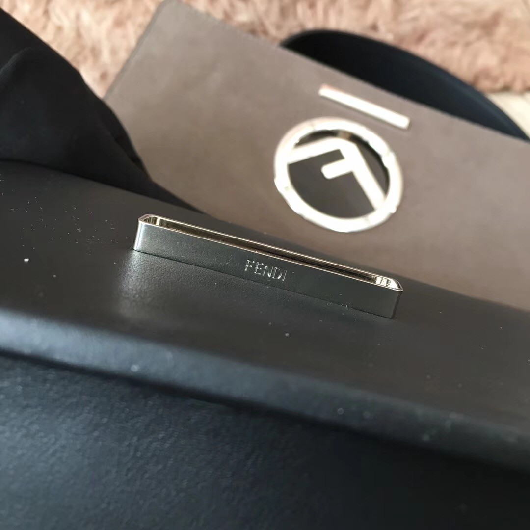 F**di kan i f shoulder bag in black calfskin