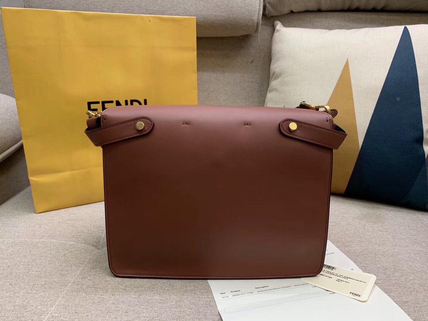 f**di large kan u bag in bR1ck red calfskin