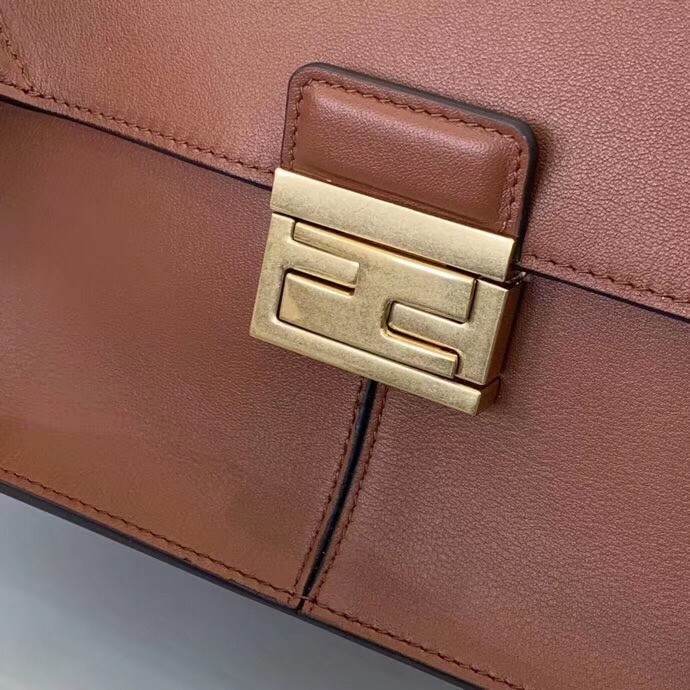f**di large kan u bag in bR1ck red calfskin