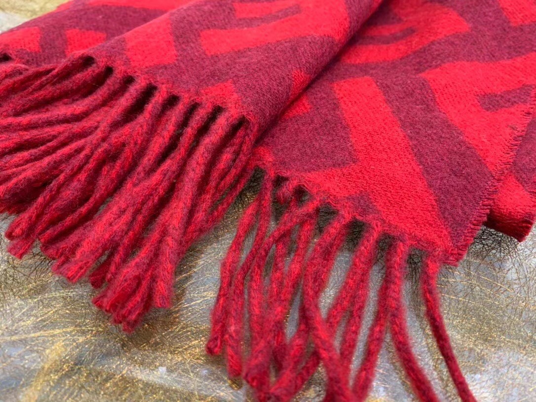 F**di red cashmere ff long scarf