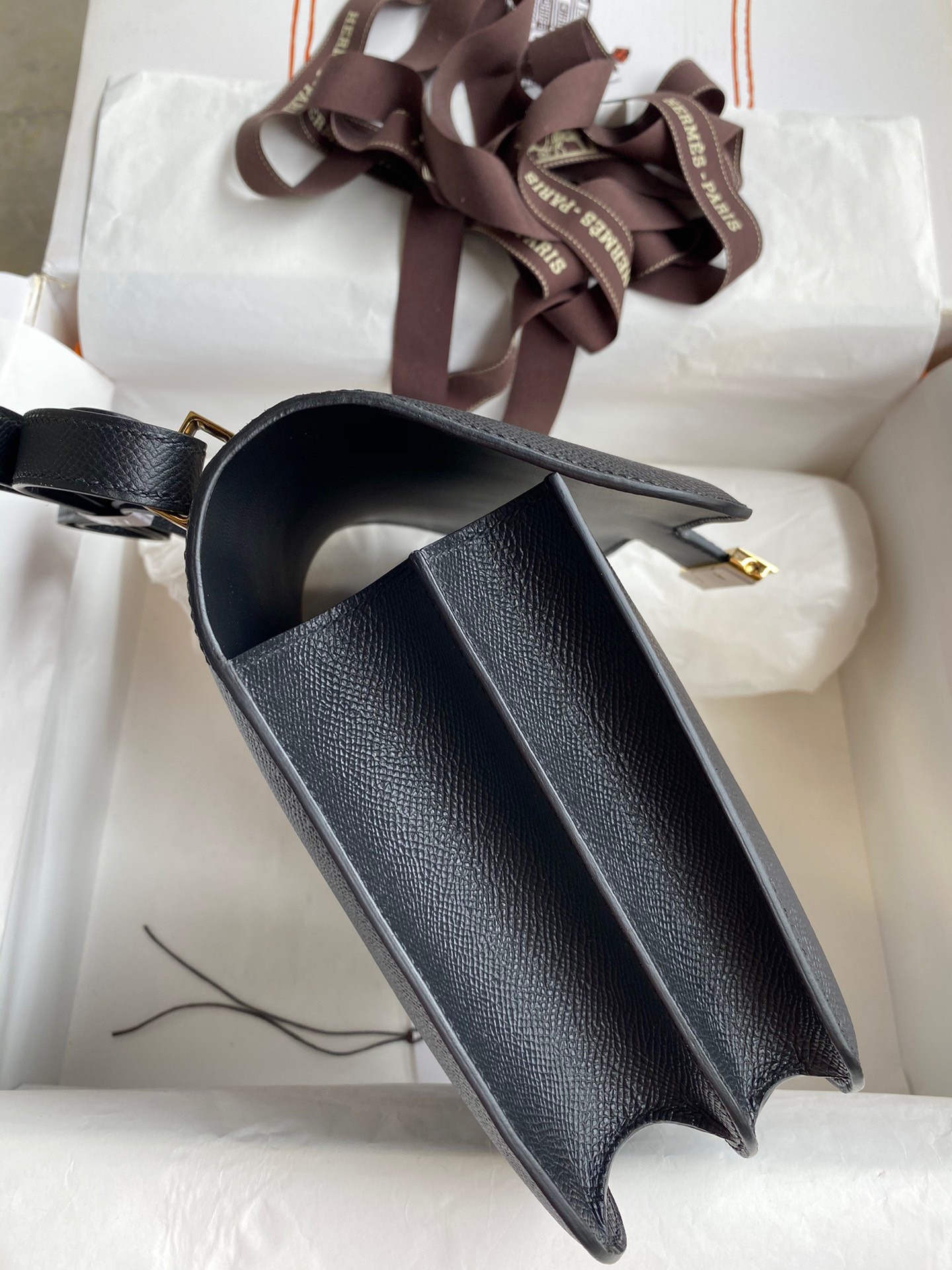 H**mes constance 24 handmade bag in black epsom calfskin