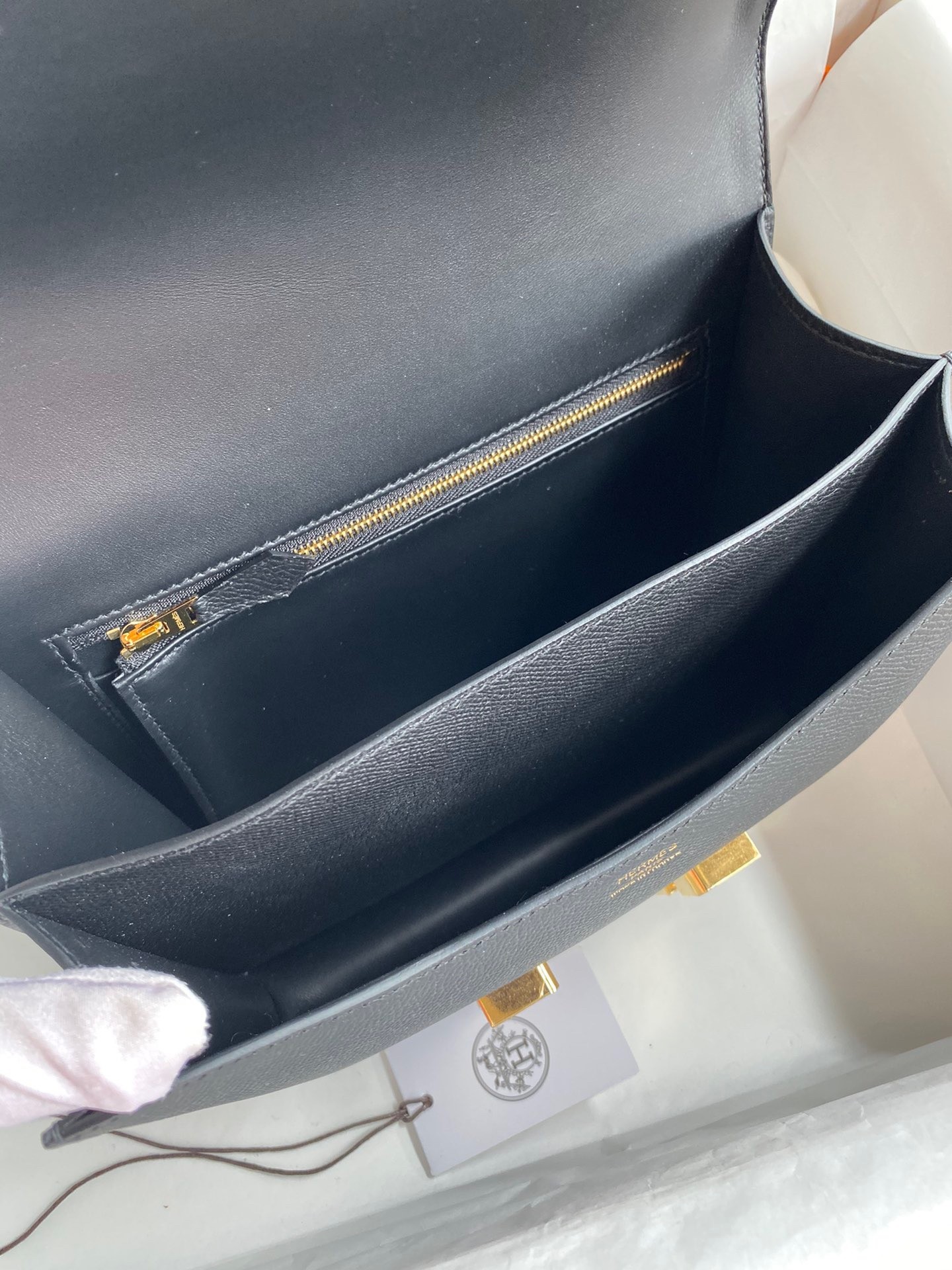H**mes constance 24 handmade bag in black epsom calfskin