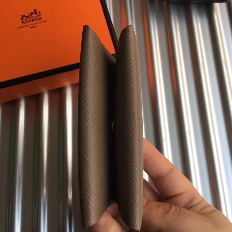 H**mes taupe epsom calvi card holder