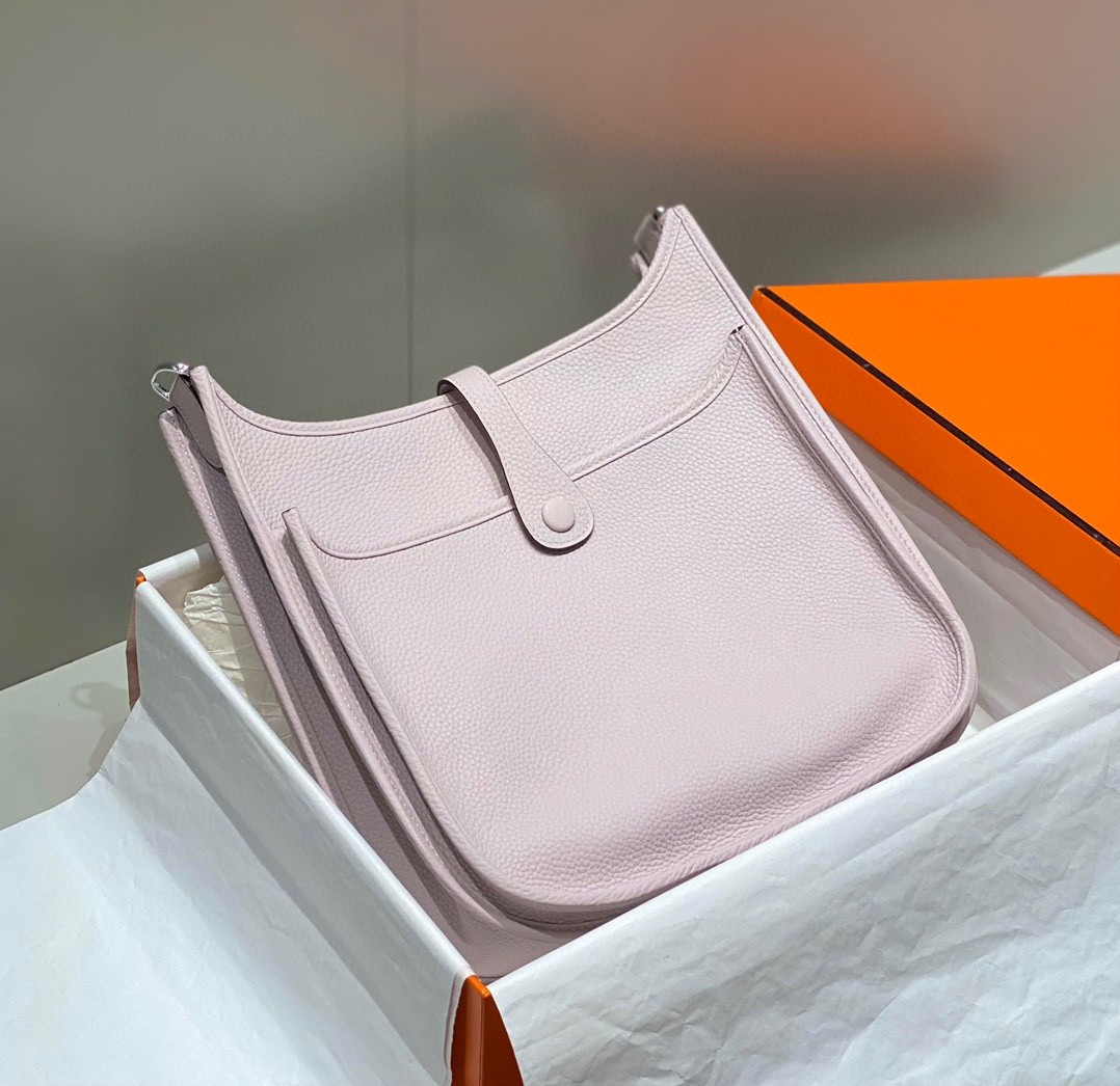 H**mes evelyne iii 29 bag in mauve pale clemence leather