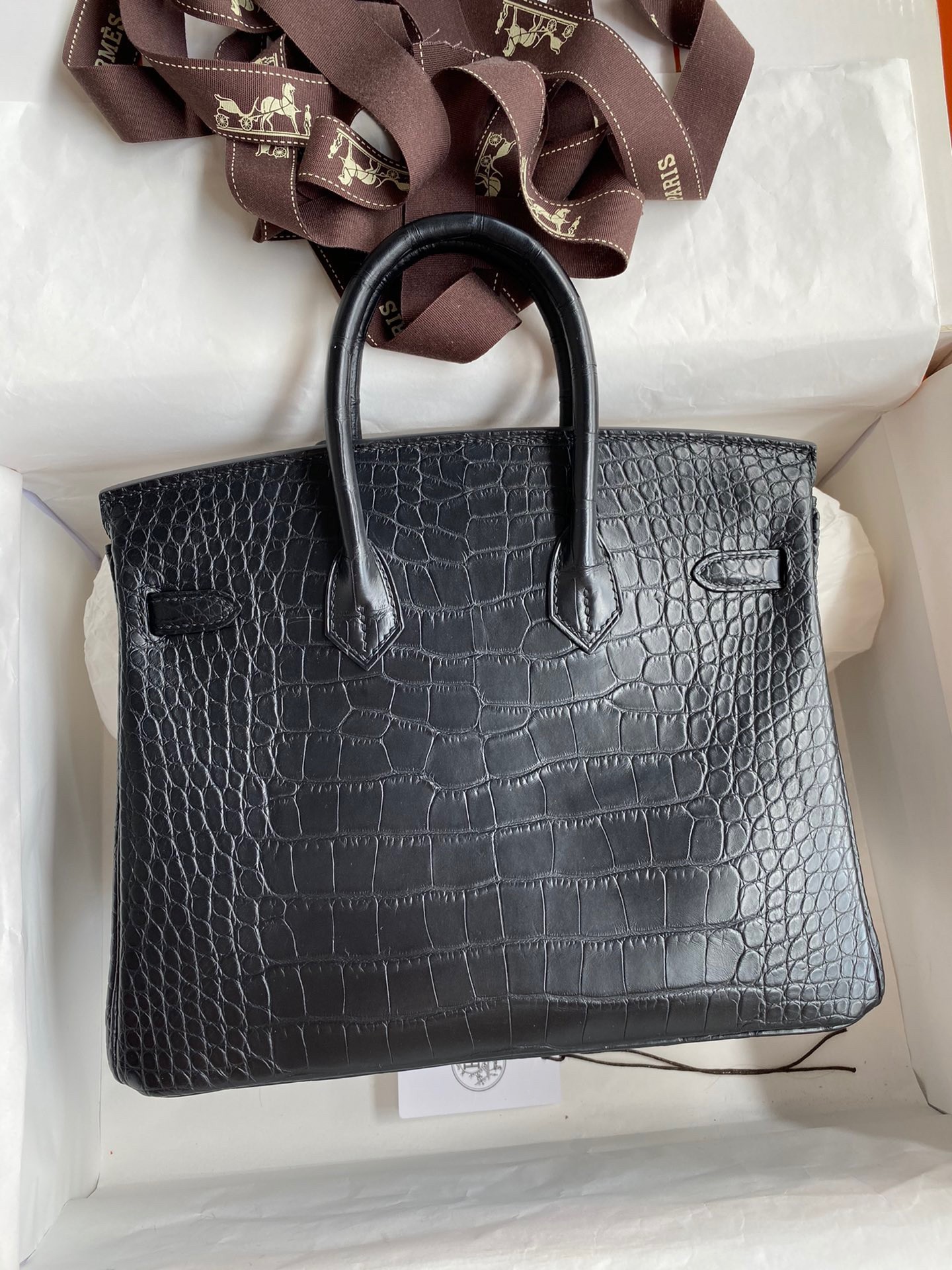 H**mes birkin 25 retourne handmade bag in black matte alligator leather