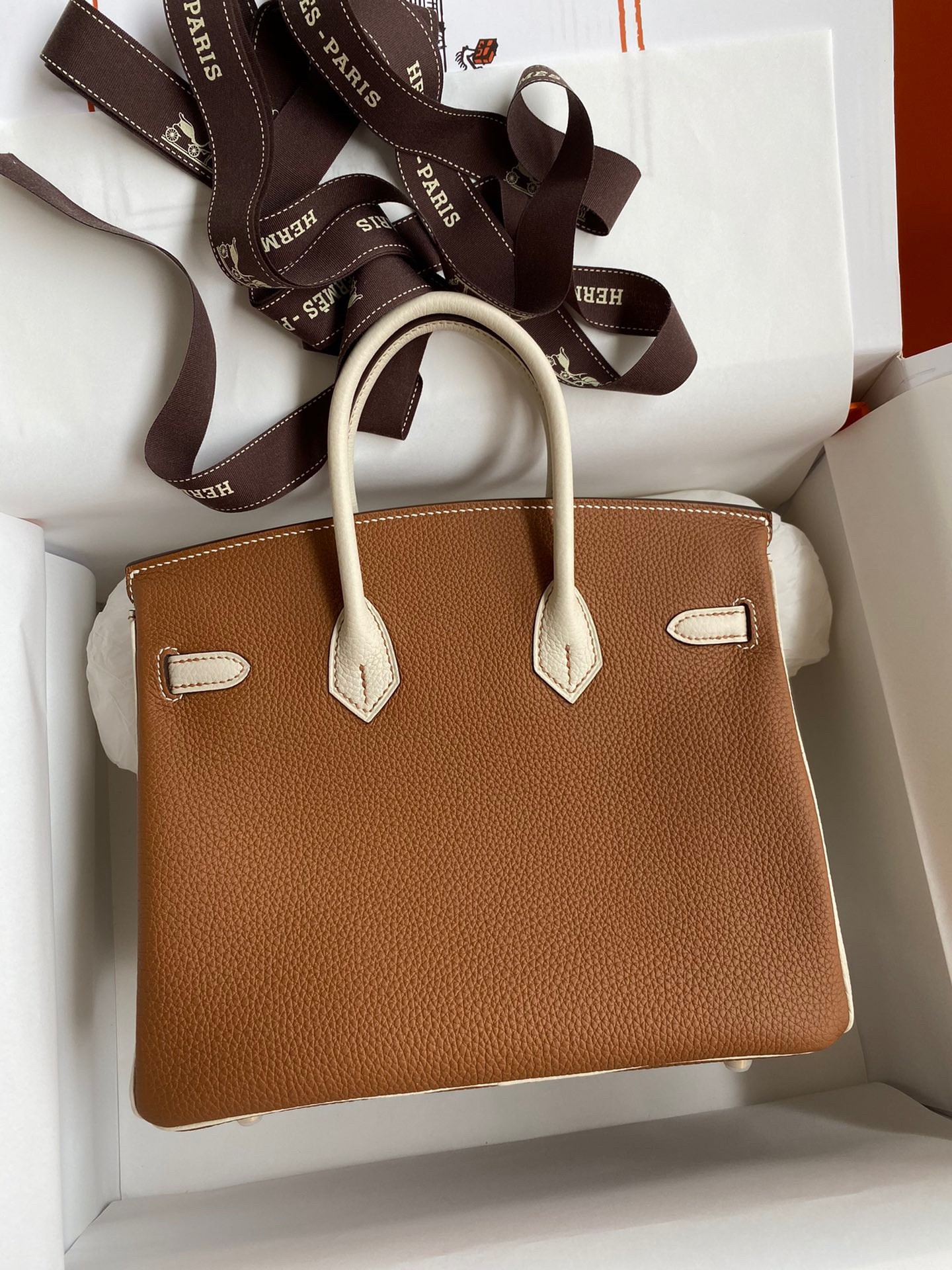H**mes hss birkin 25 bicolor bag in gold and craie clemence leather
