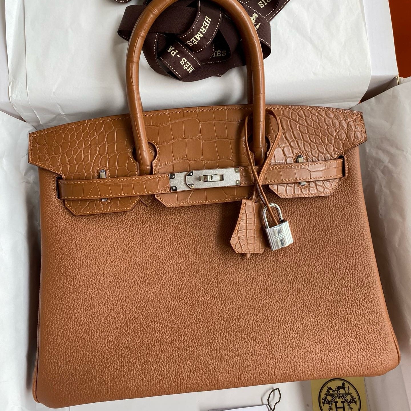 H**mes touch birkin 30 bag in gold clemence and matte alligator leather