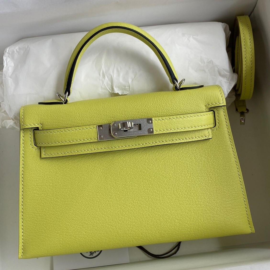 H**mes kelly mini ii sellier handmade bag in jaune bourgeon chevre mysore leather