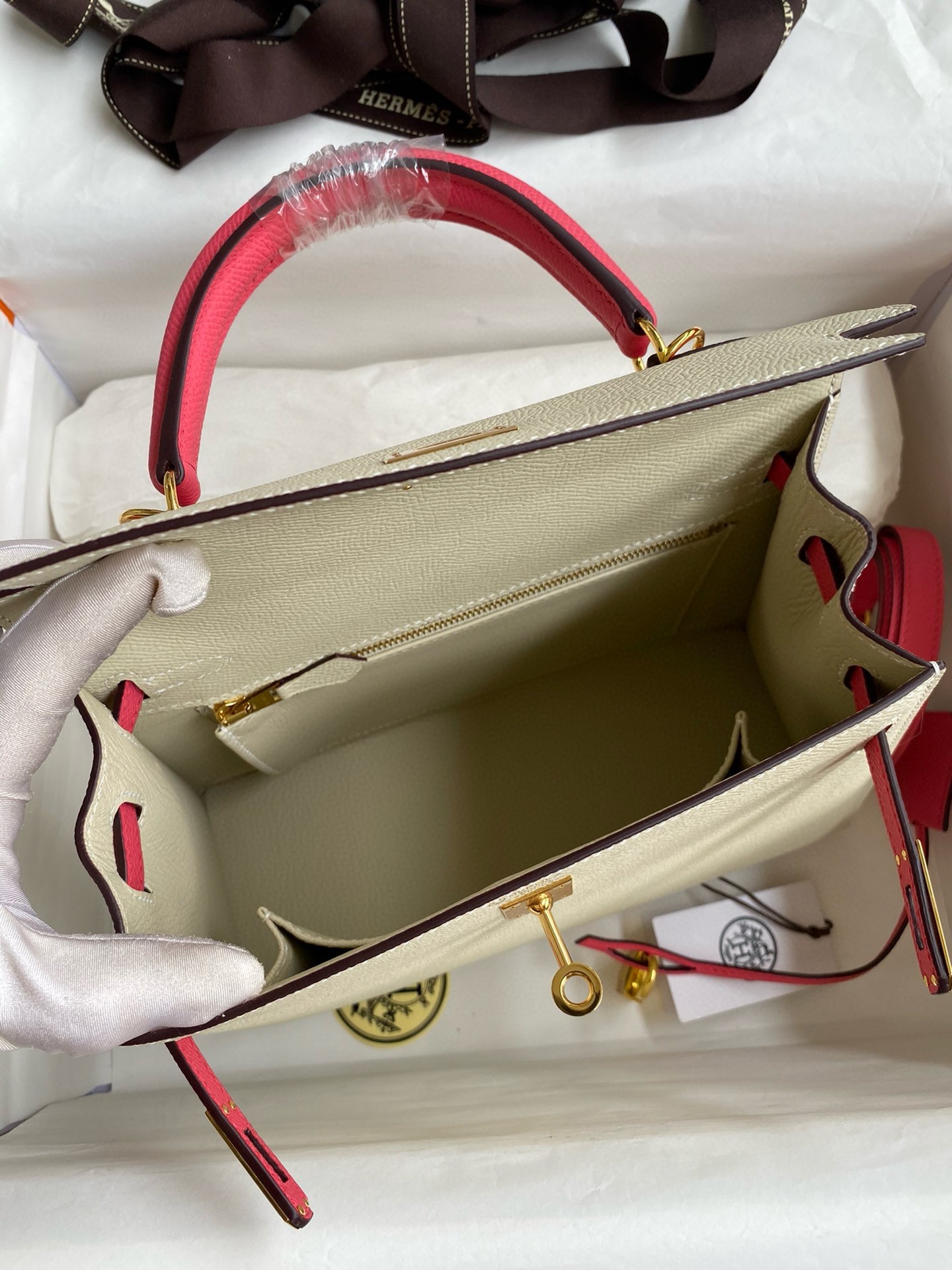 H**mes hss kelly sellier 25 bag in craie and rose lipstick epsom calfskin
