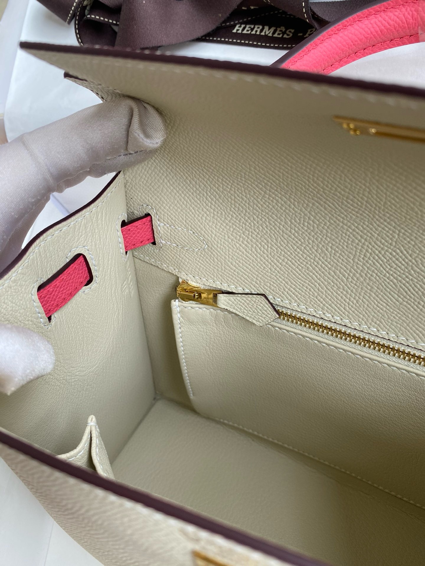 H**mes hss kelly sellier 25 bag in craie and rose lipstick epsom calfskin