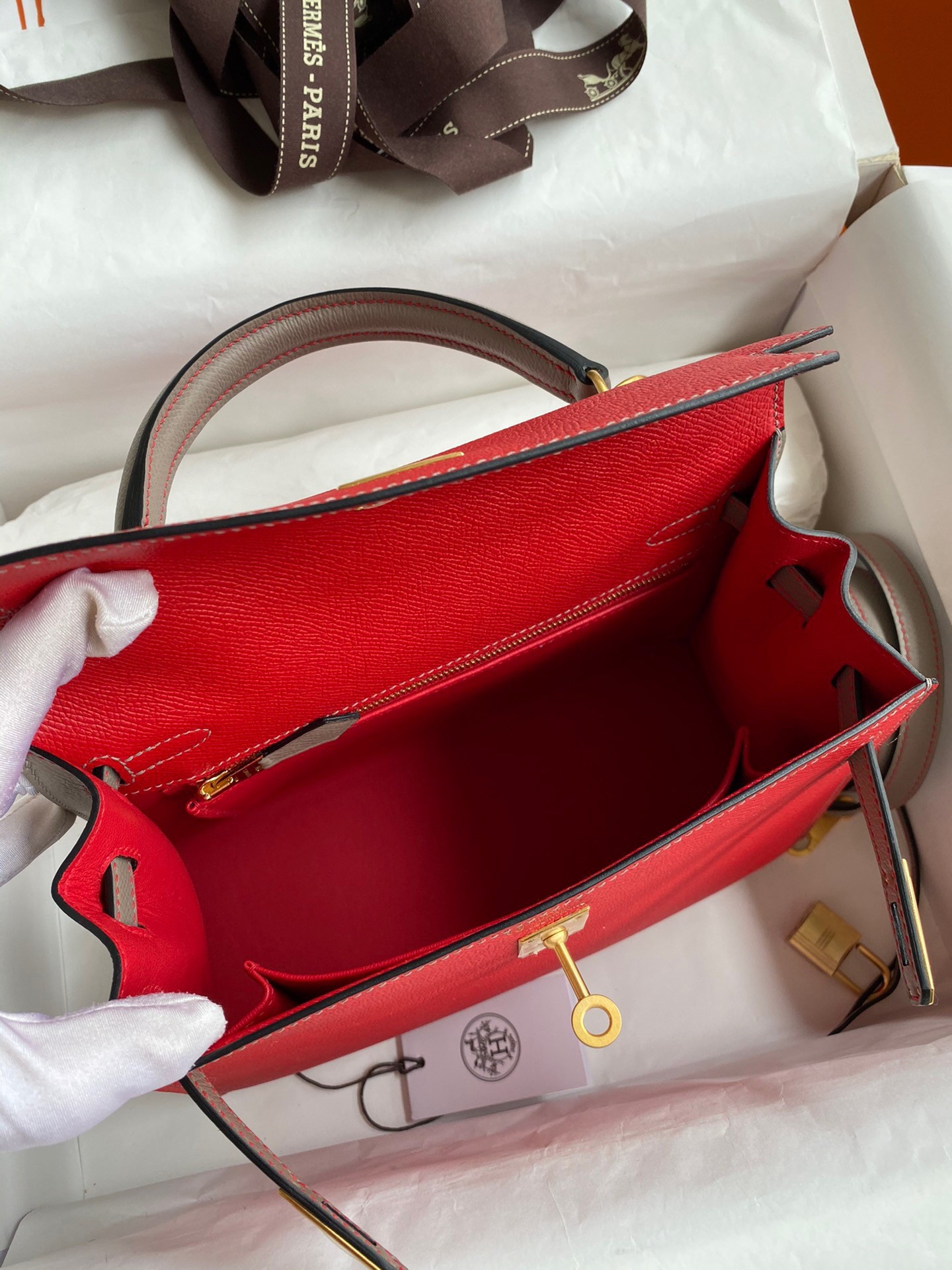 H**mes kelly sellier 25 bicolor bag in red and etain epsom calfskin