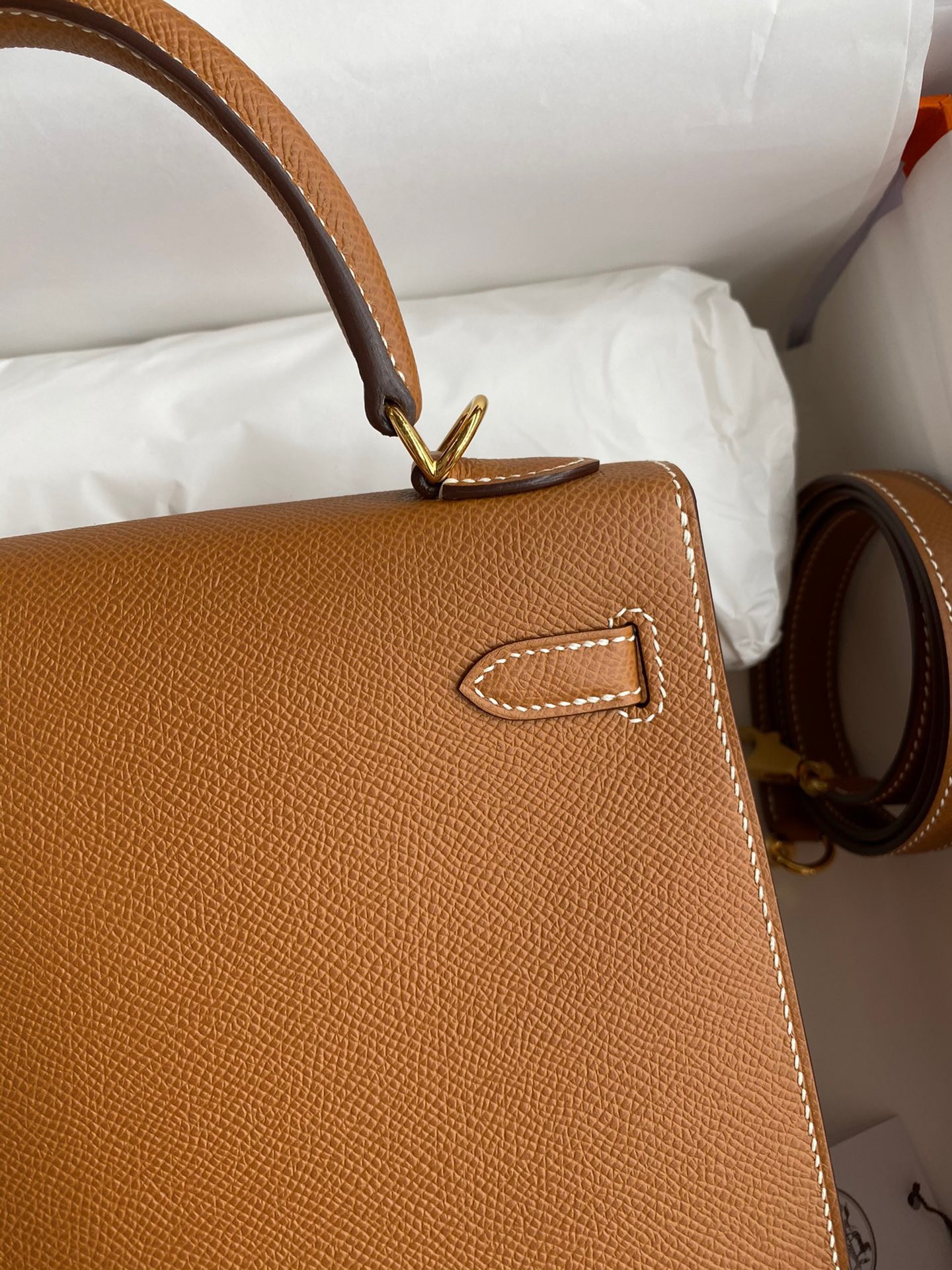 H**mes kelly sellier 25 handmade bag in gold epsom calfskin