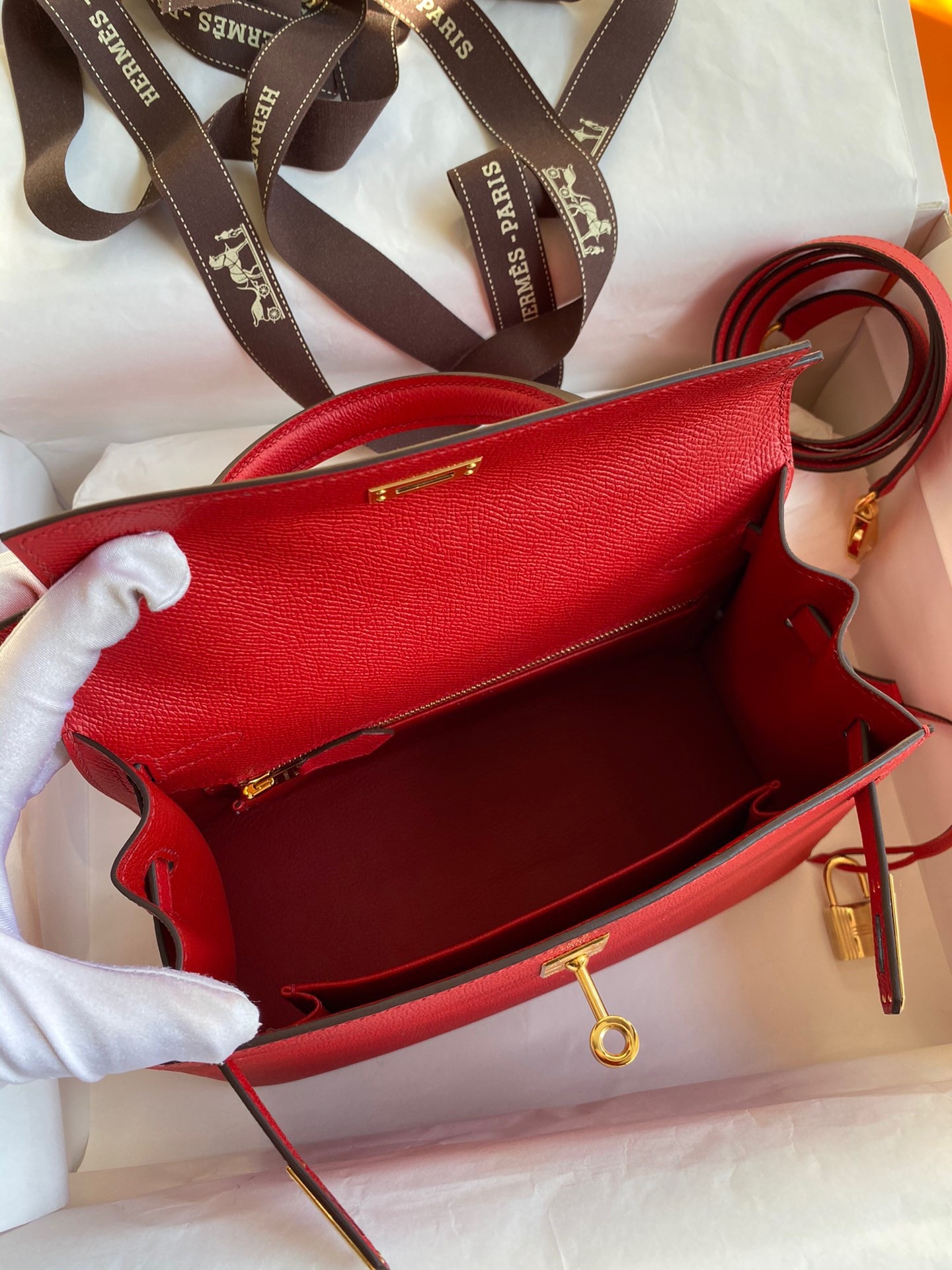 H**mes kelly sellier 25 handmade bag in red epsom calfskin