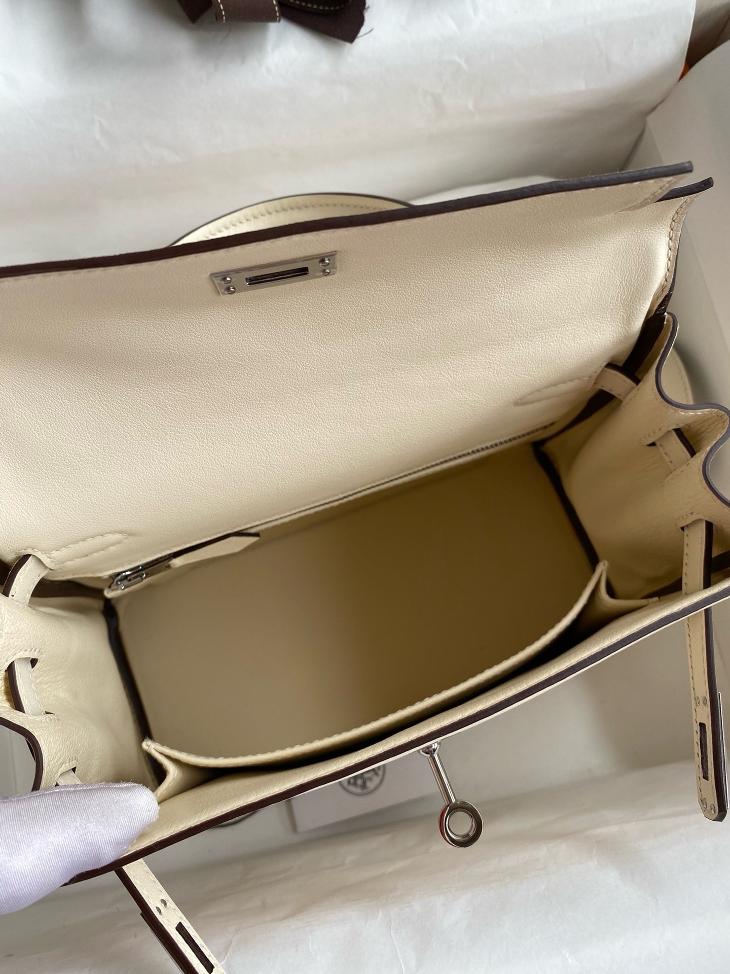 H**mes kelly retourne 25 handmade bag in nata swift calfskin