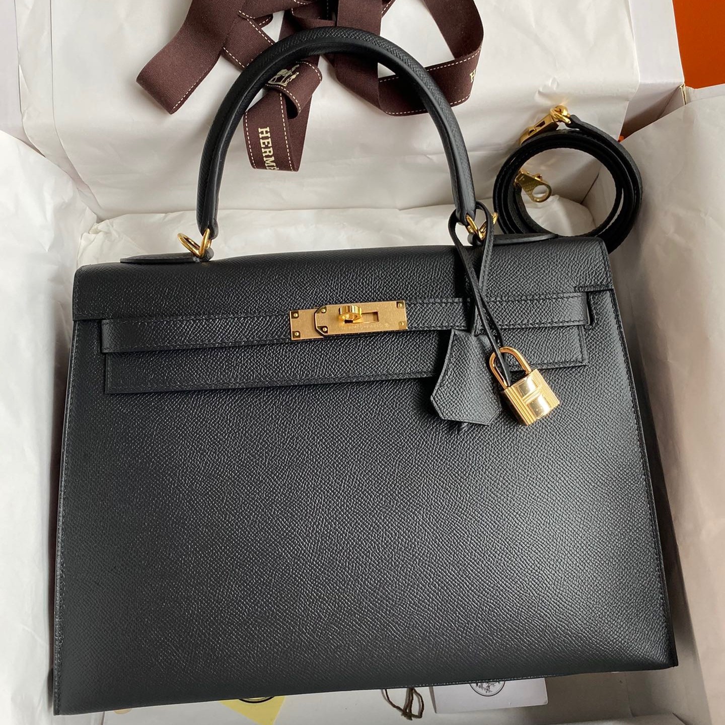 H**mes kelly sellier 32 handmade bag in black epsom calfskin
