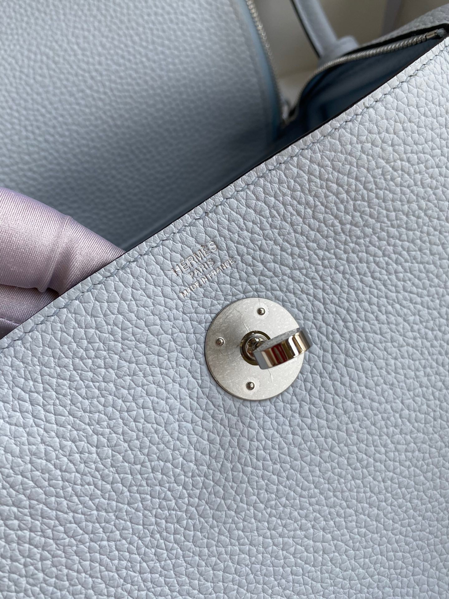 H**mes lindy 26 handmade bag in blue brume clemence leather