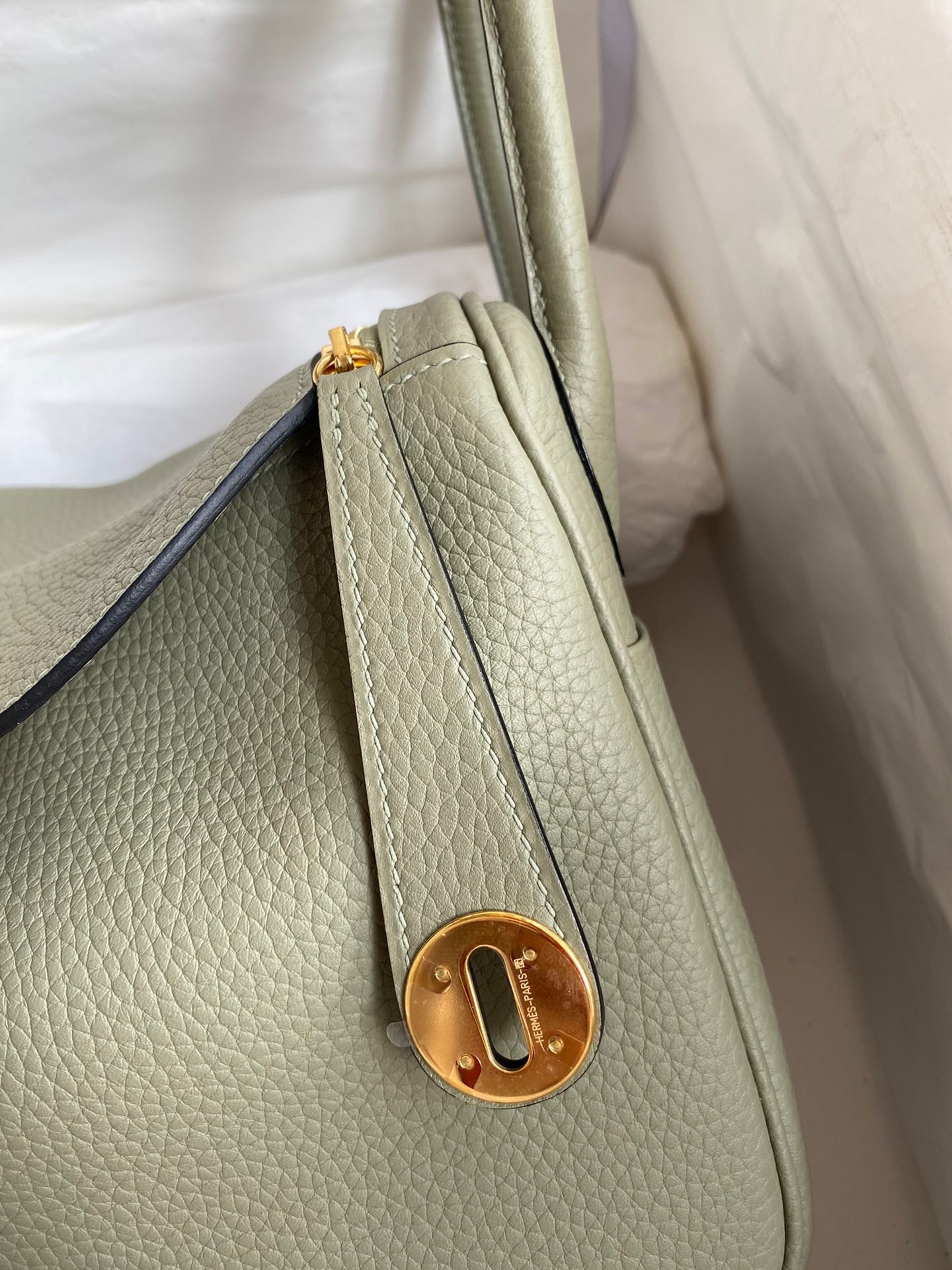 H**mes lindy 26 handmade bag in sauge clemence leather