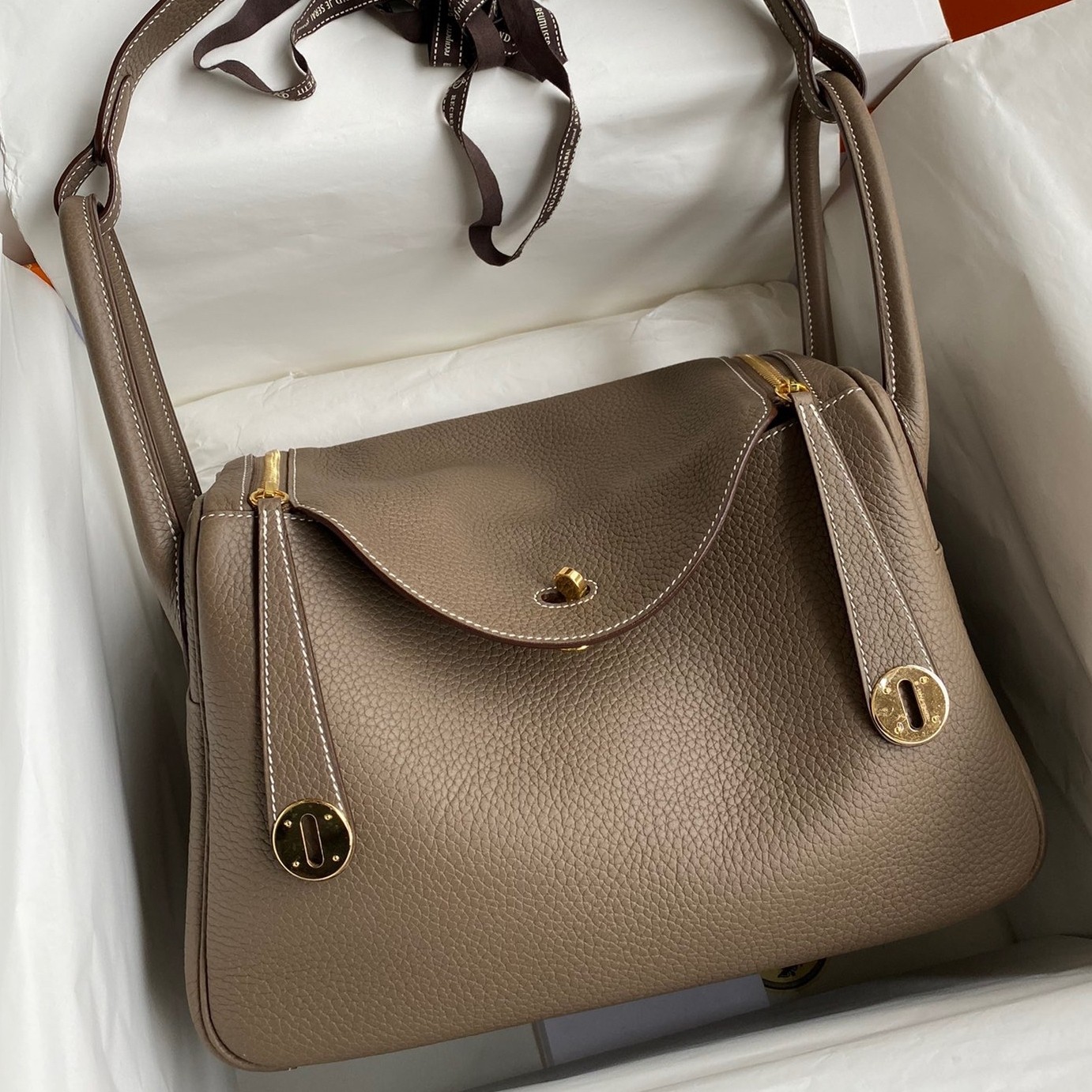 H**mes lindy 30 handmade bag in taupe clemence leather
