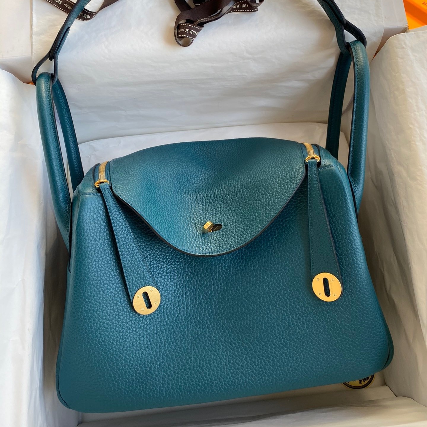 H**mes lindy 30 handmade bag in vert bosphore clemence leather