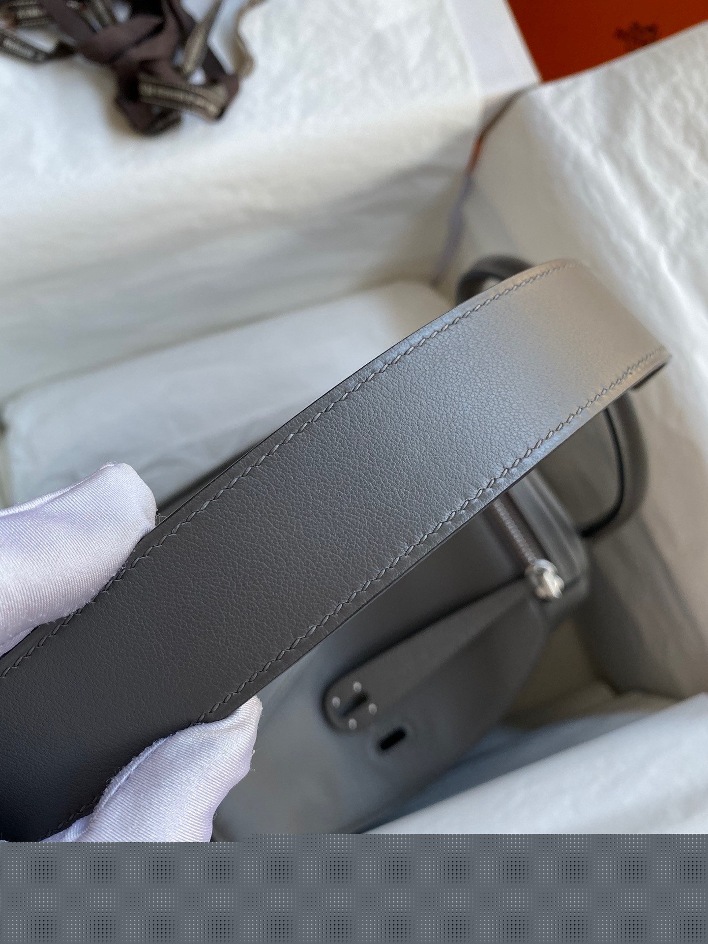 H**mes lindy 30 handmade bag in grey swift calfskin