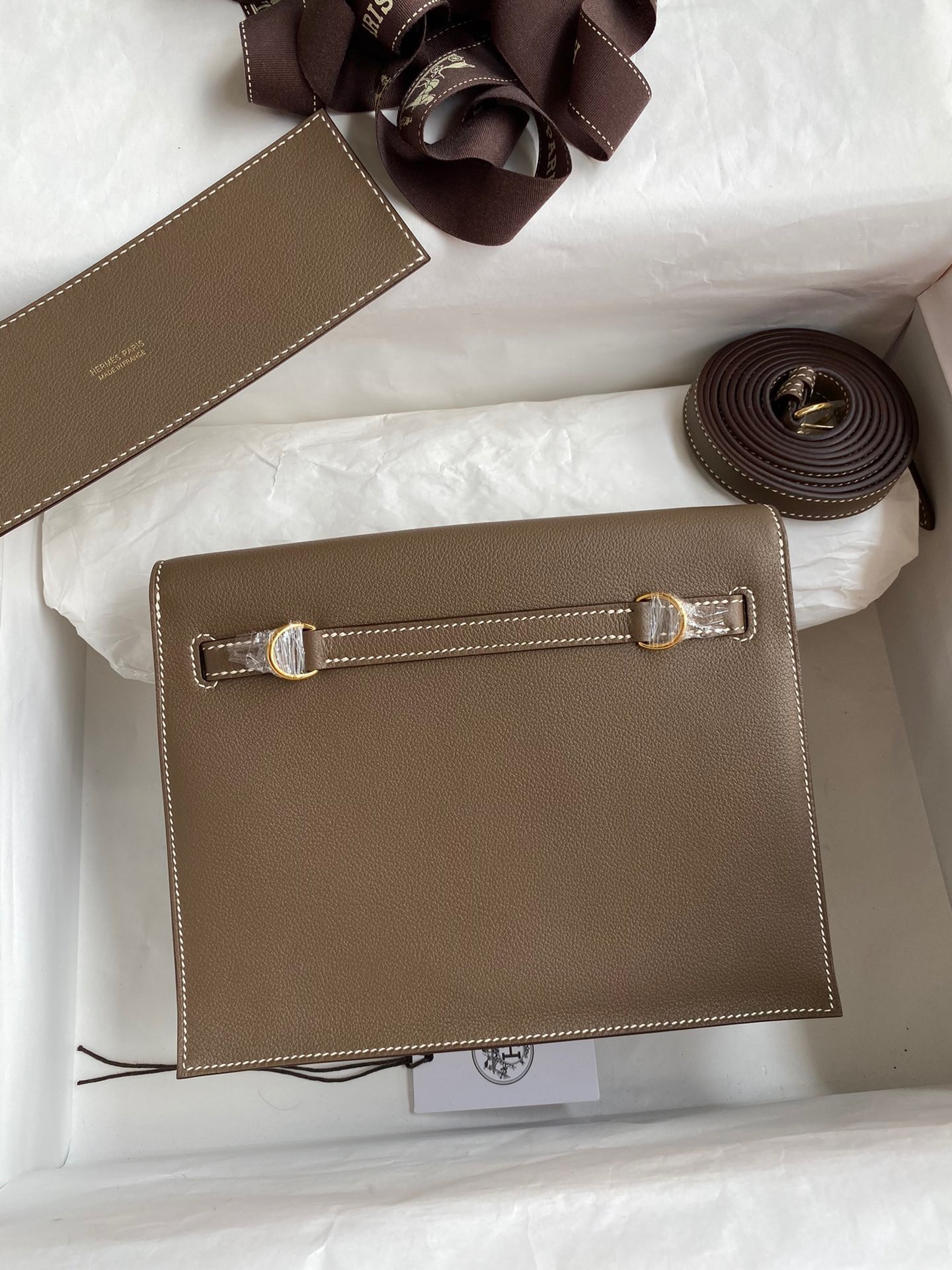 H**mes kelly danse ii handmade bag in taupe evercolor calfskin