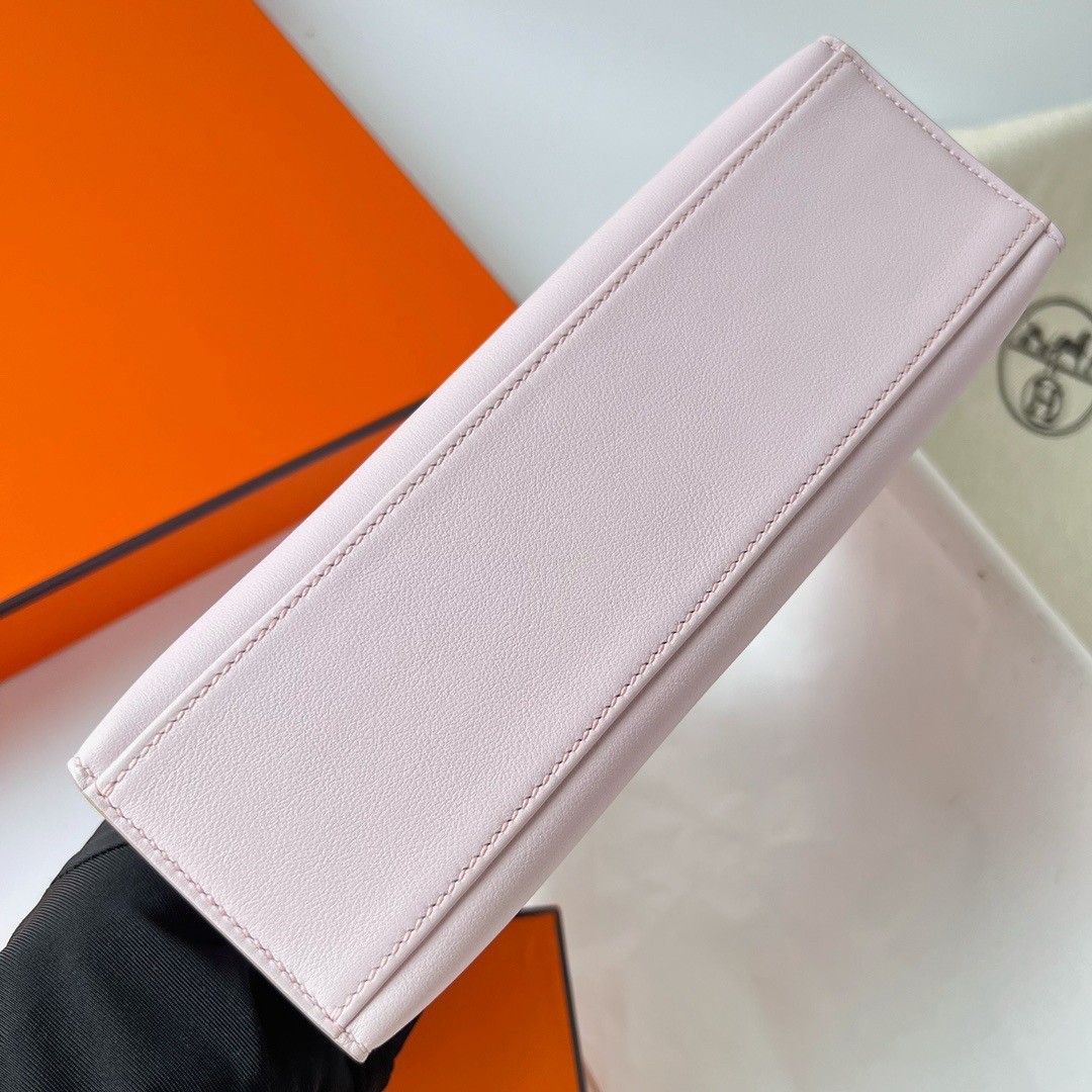H**mes kelly pochette handmade bag in mauve pale swift calfskin