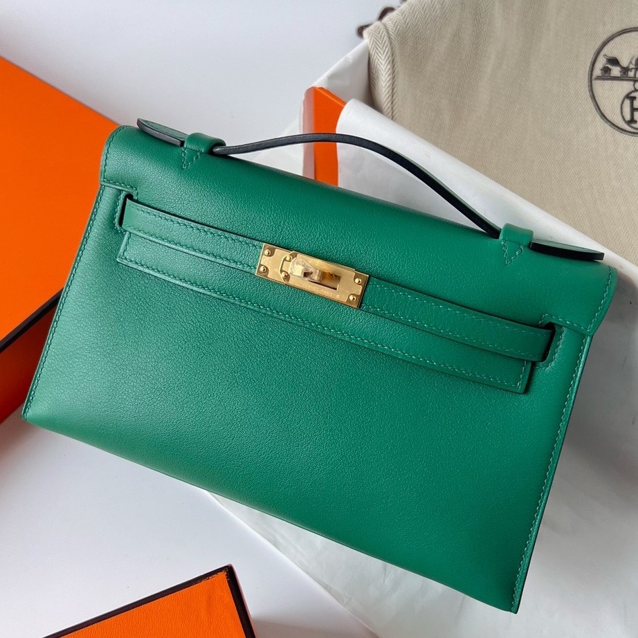 H**mes kelly pochette handmade bag in vert vertigo swift calfskin