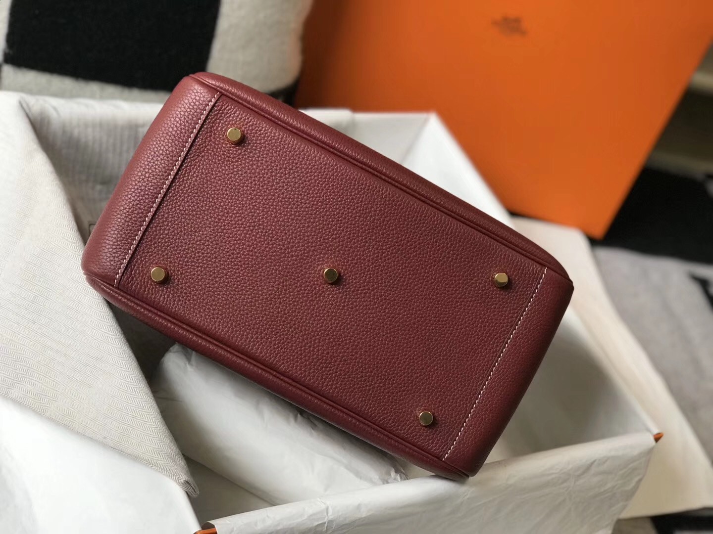 H**mes bordeaux clemence lindy 30cm bag with ghw