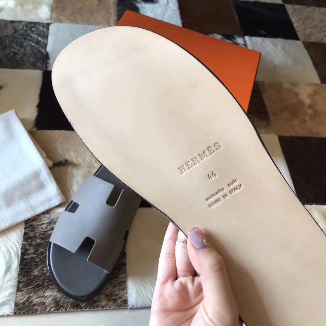 H**mes izmir sandals in grey epsom leather