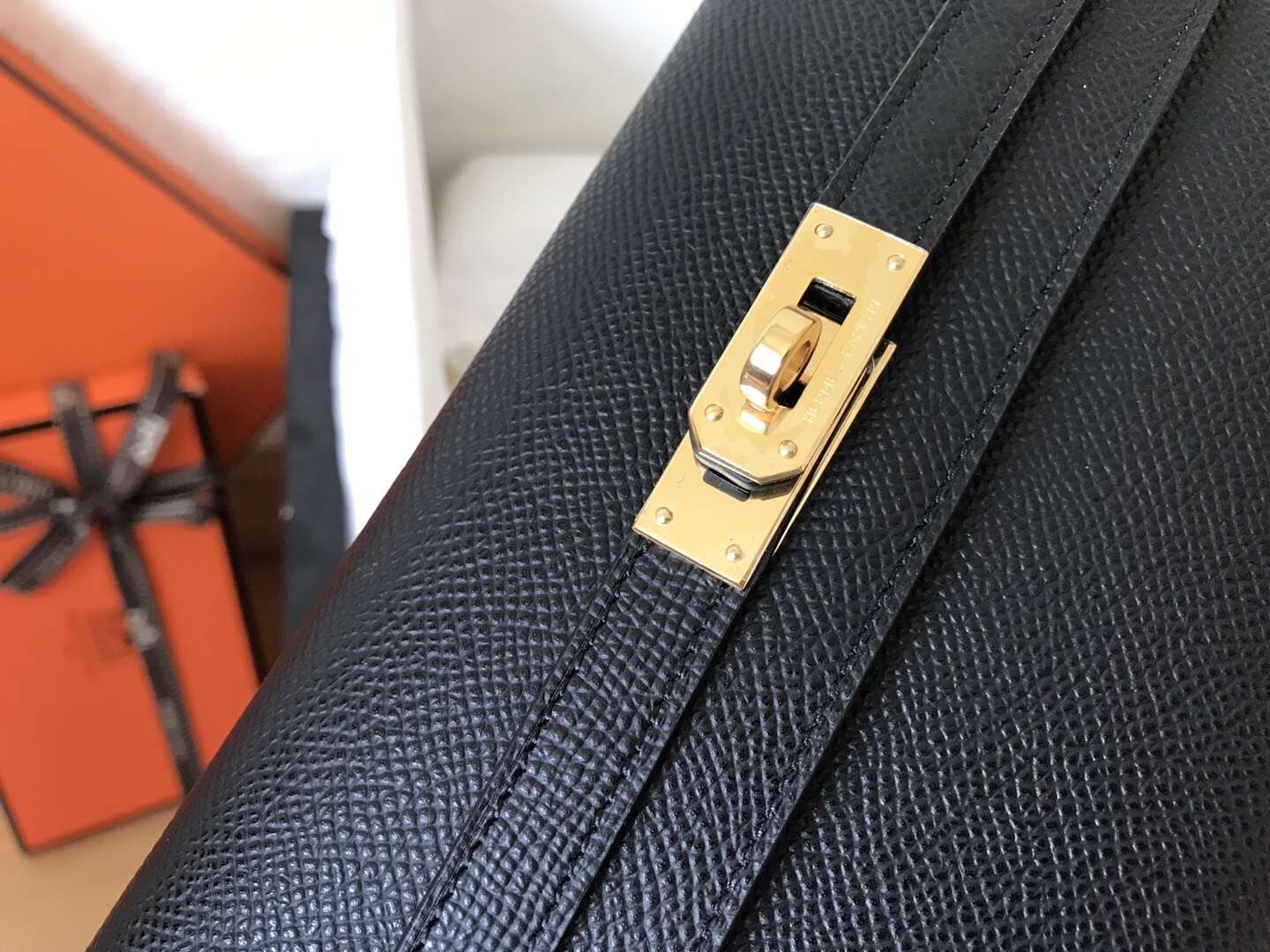 H**mes kelly classic long wallet in black epsom leather