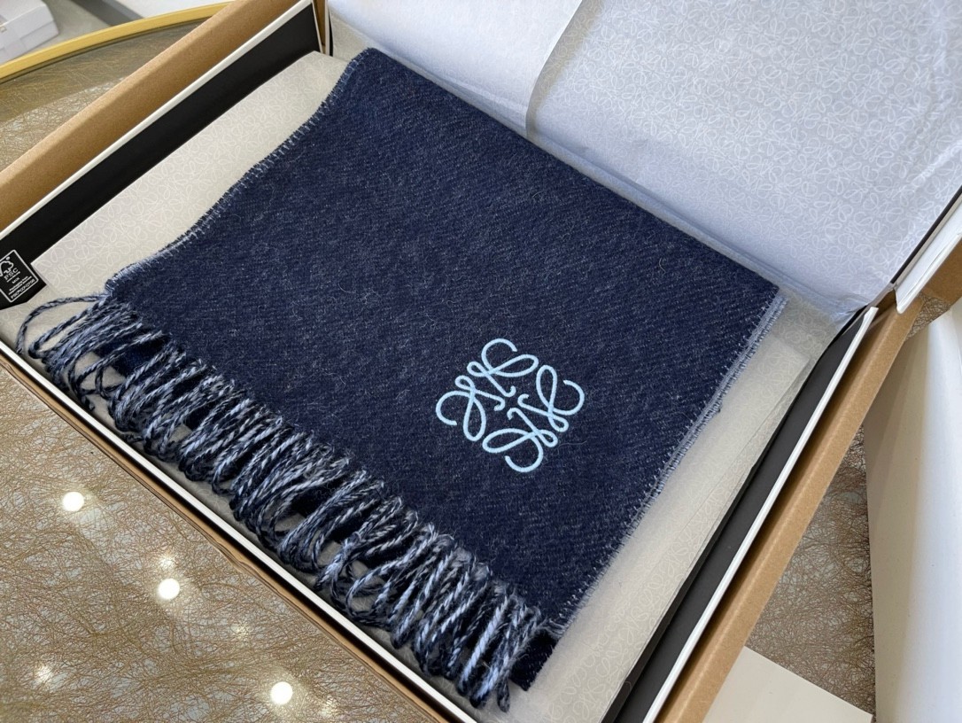 L0ew* double f**e scarf in navy/light blue wool and cashmere