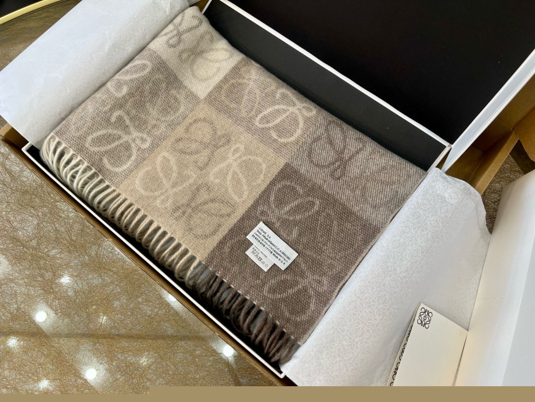 L0ew* anagram checkerboard scarf in beige wool and cashmere